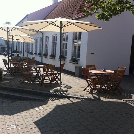 Hotel Radhuskroen Frederikssund Exterior photo