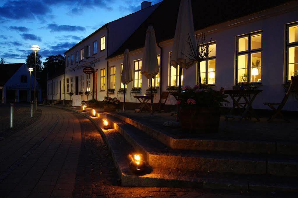 Hotel Radhuskroen Frederikssund Exterior photo